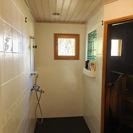 Villa In Lehtikangas Rovaniemi-sauna & Jacuzzi *