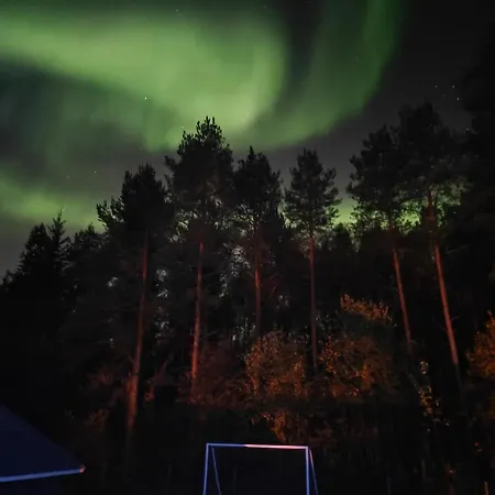 In Lehtikangas Rovaniemi-sauna & Jacuzzi Villa