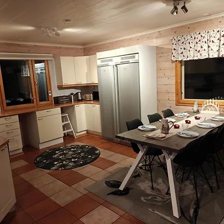 Villa In Lehtikangas Rovaniemi-sauna & Jacuzzi